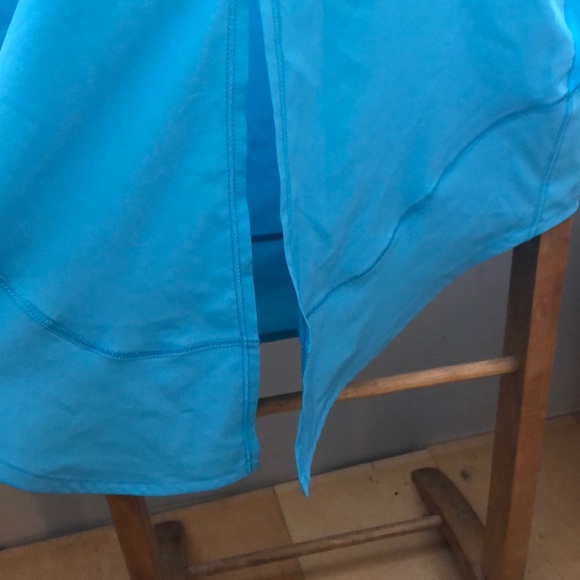 Lululemon run featherweight singlet size 4 - Picture 6 of 6